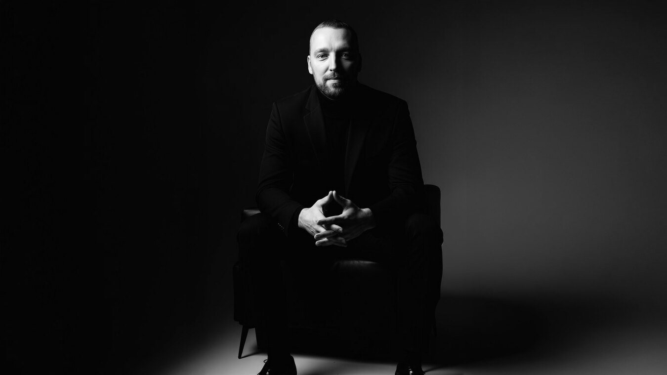 Дмитрий Саксонов (Dzmitry Saksonau) — эксперт в сфере искусственного интеллекта и IT, исследовательские задачи и эксперименты в ИИ